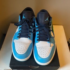 Air Jordan 1- Low Powder Blue